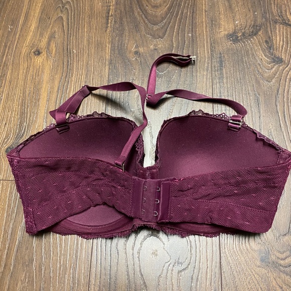 VS Bra - Picture 2 of 3